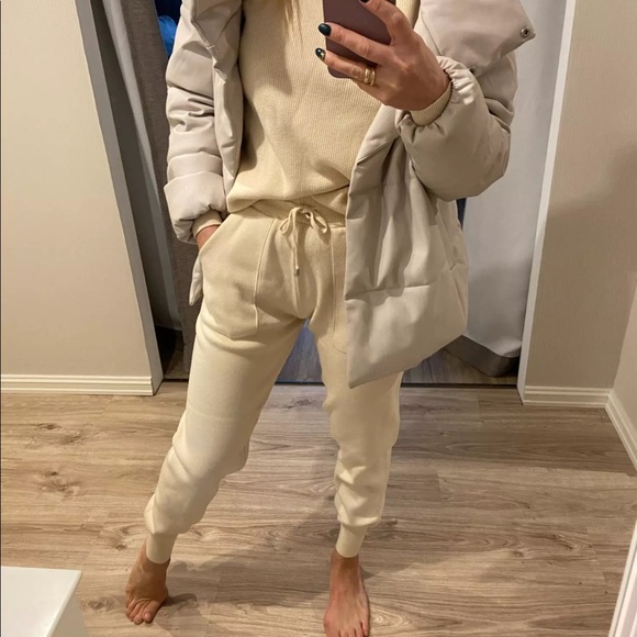 Two Piece Knitted Turtleneck Tracksuit Loungewear - Picture 10 of 16